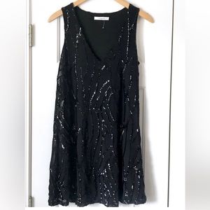 Caramela  Medium Black V-Neck Sleeveless Cocktail Mini with Pattered Sequins